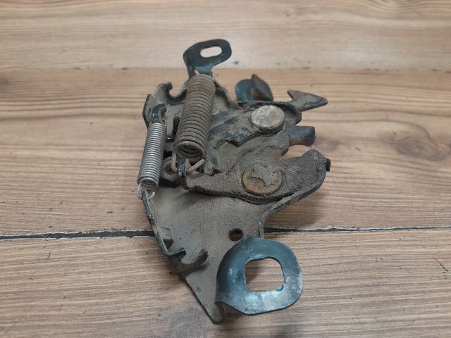 bontott NISSAN VANETTE Motorháztető Zárszerkezet