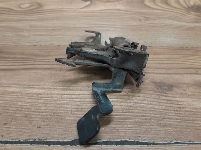 bontott NISSAN VANETTE Motorháztető Zárszerkezet