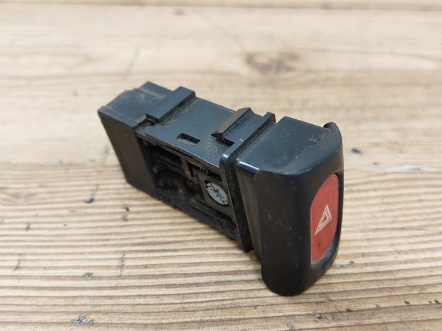 bontott NISSAN VANETTE Vészvillogó Kapcsoló