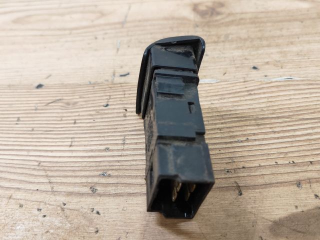 bontott NISSAN VANETTE Vészvillogó Kapcsoló