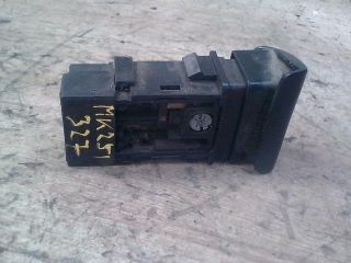 bontott NISSAN VANETTE Vészvillogó Kapcsoló