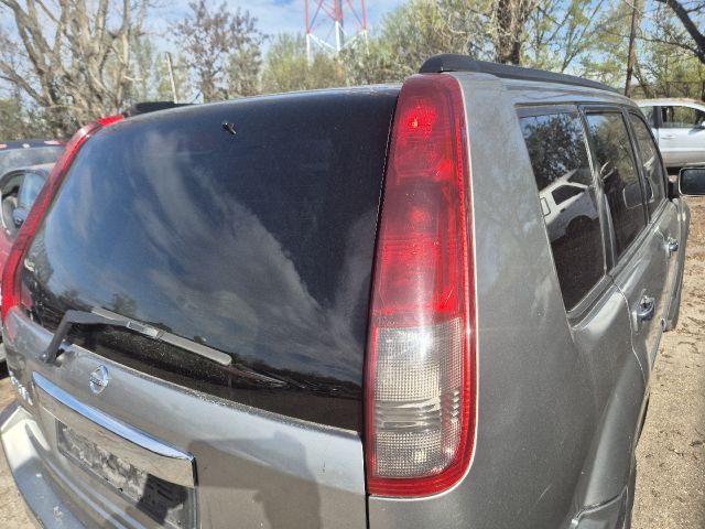 bontott NISSAN X-TRAIL I Bal hátsó Féknyereg Munkahengerrel