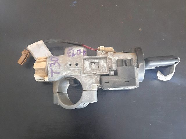 bontott NISSAN X-TRAIL I Gyújtáskapcsoló Házzal