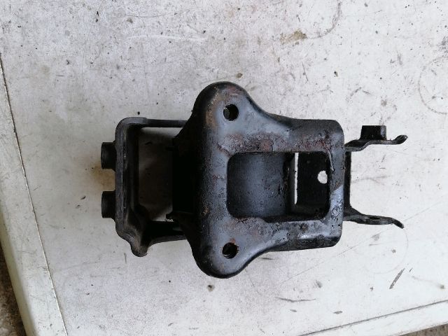 bontott NISSAN X-TRAIL I Motor Tartó Bak (Pozíciófüggetlen)