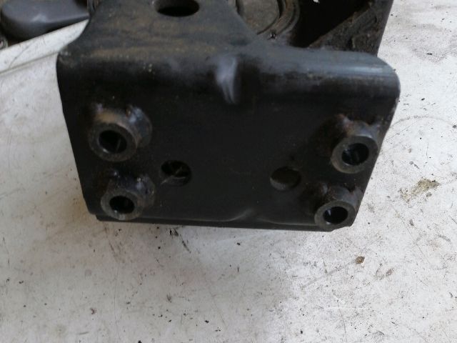 bontott NISSAN X-TRAIL I Motor Tartó Bak (Pozíciófüggetlen)