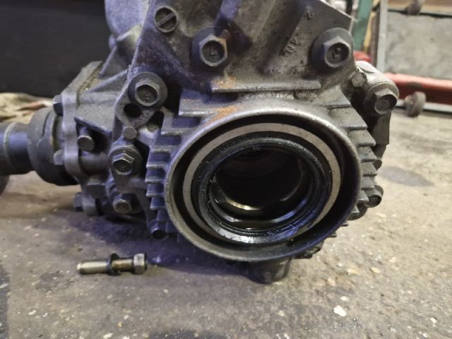 bontott NISSAN X-TRAIL I Osztómű