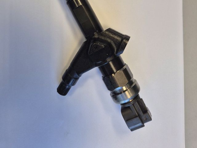 bontott NISSAN X-TRAIL I Porlasztó (1 db)