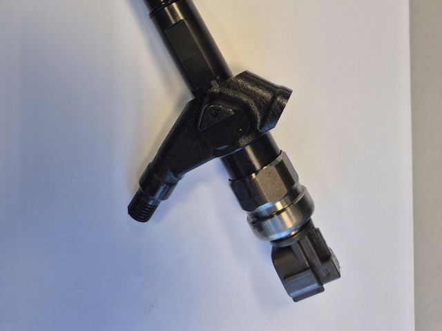 bontott NISSAN X-TRAIL I Porlasztó (1 db)