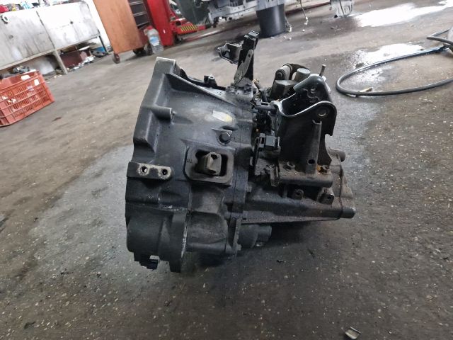 bontott NISSAN X-TRAIL I Váltó (Mechanikus)