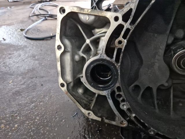 bontott NISSAN X-TRAIL I Váltó (Mechanikus)