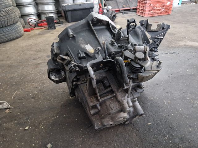 bontott NISSAN X-TRAIL I Váltó (Mechanikus)