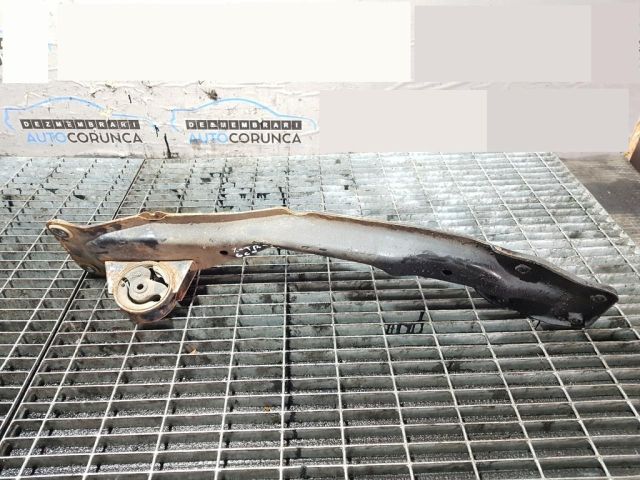 bontott NISSAN X-TRAIL I Alsó Összekötő