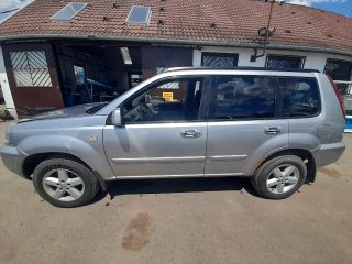 bontott NISSAN X-TRAIL I Bal első Féknyereg Munkahengerrel