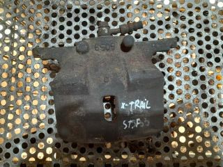 bontott NISSAN X-TRAIL I Bal első Féknyereg Munkahengerrel