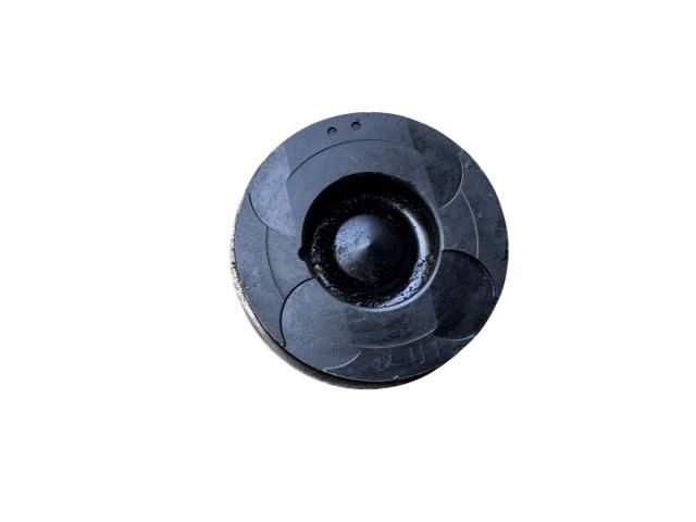 bontott NISSAN X-TRAIL I Dugattyú