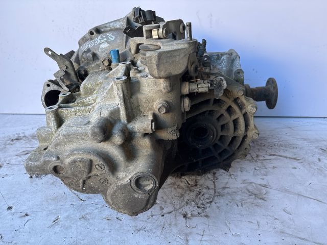 bontott NISSAN X-TRAIL I Váltó (Mechanikus)