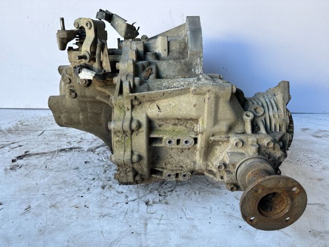 bontott NISSAN X-TRAIL I Váltó (Mechanikus)