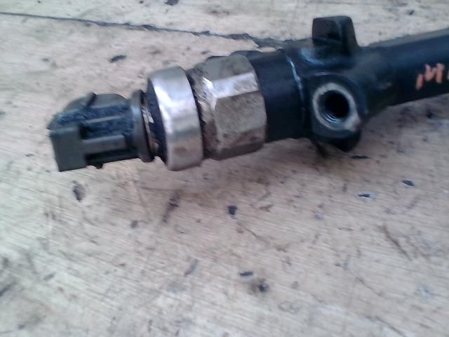 bontott NISSAN X-TRAIL I Porlasztó (1 db)