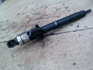 bontott NISSAN X-TRAIL I Porlasztó (1 db)