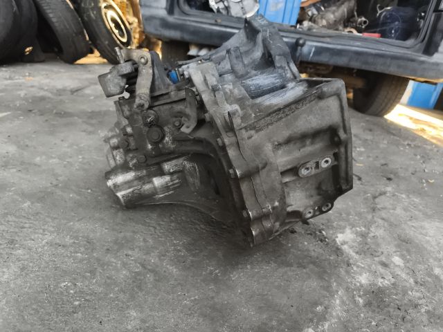 bontott NISSAN X-TRAIL I Váltó (Mechanikus)