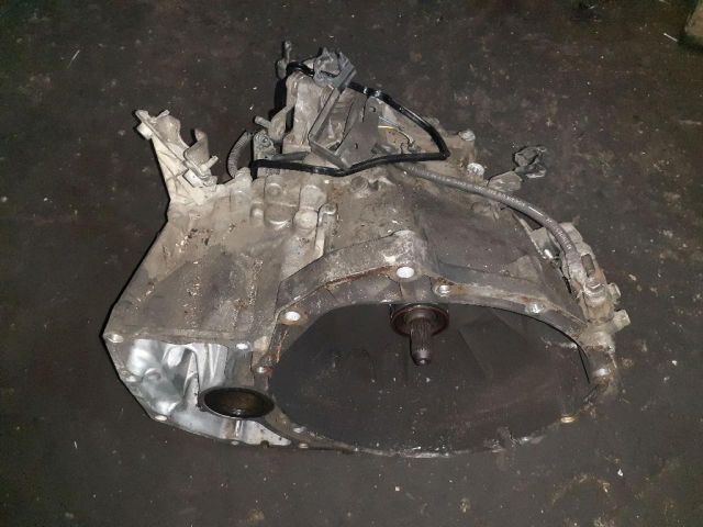 bontott NISSAN X-TRAIL I Váltó (Mechanikus)