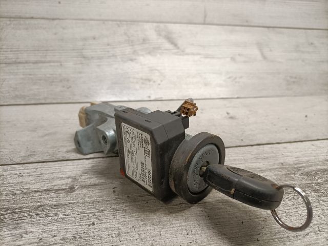 bontott NISSAN X-TRAIL I Gyújtáskapcsoló Házzal