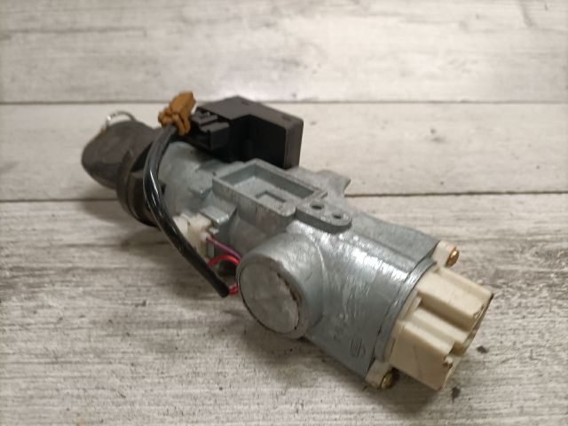 bontott NISSAN X-TRAIL I Gyújtáskapcsoló Házzal