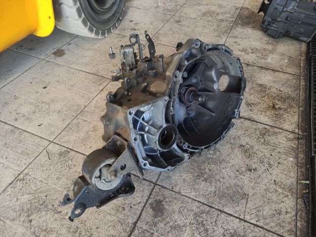 bontott NISSAN X-TRAIL I Váltó (Mechanikus)