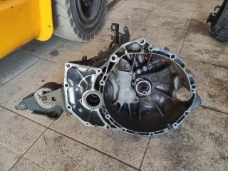 bontott NISSAN X-TRAIL I Váltó (Mechanikus)