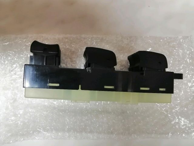 bontott NISSAN X-TRAIL I Ablakemelő Kapcsoló Négyes / Kettes