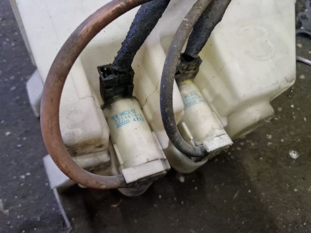 bontott NISSAN X-TRAIL I Ablakmosó Tartály