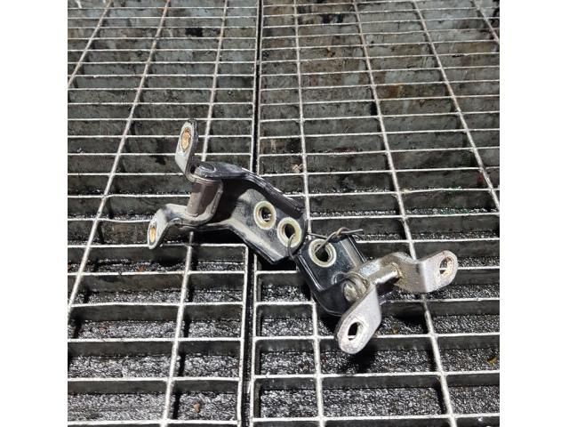 bontott NISSAN X-TRAIL I Ajtó Zsanér (Pozíciófüggetlen)