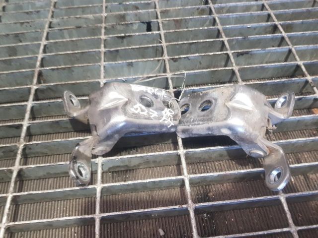 bontott NISSAN X-TRAIL I Ajtó Zsanér (Pozíciófüggetlen)