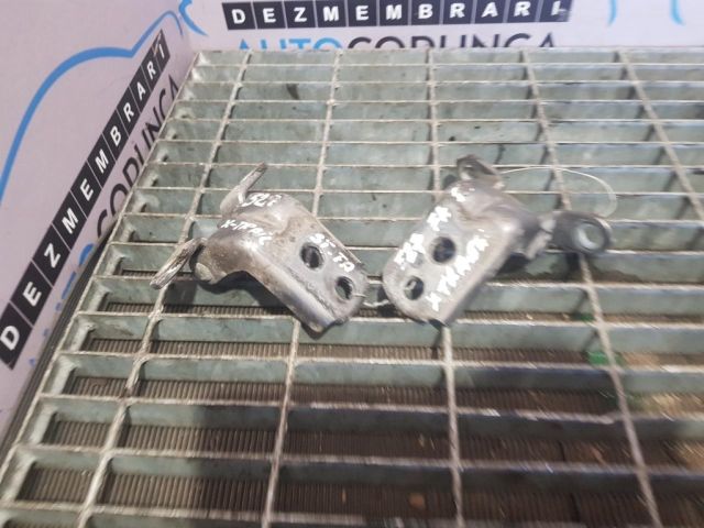 bontott NISSAN X-TRAIL I Ajtó Zsanér (Pozíciófüggetlen)