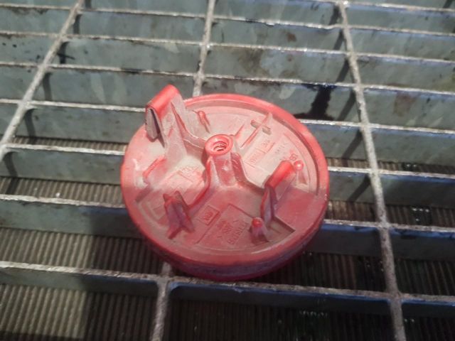 bontott NISSAN X-TRAIL I Bal Alsó Hátsó Lámpa