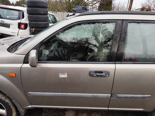 bontott NISSAN X-TRAIL I Bal első Ajtó (Részeivel)