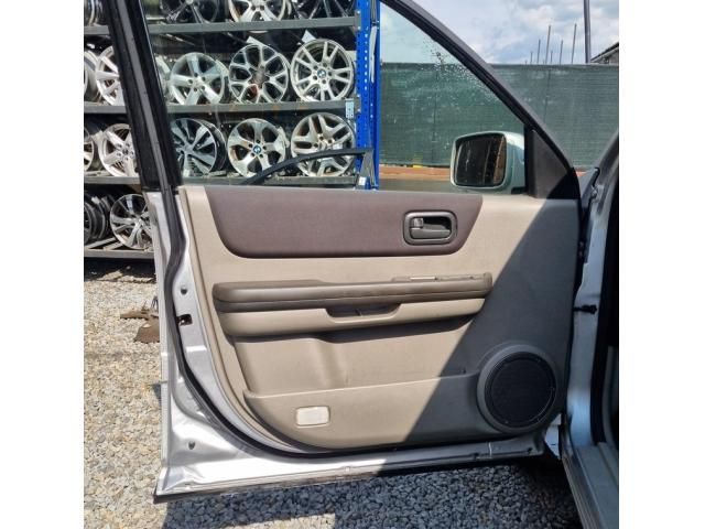 bontott NISSAN X-TRAIL I Bal első Ajtó (Üres lemez)
