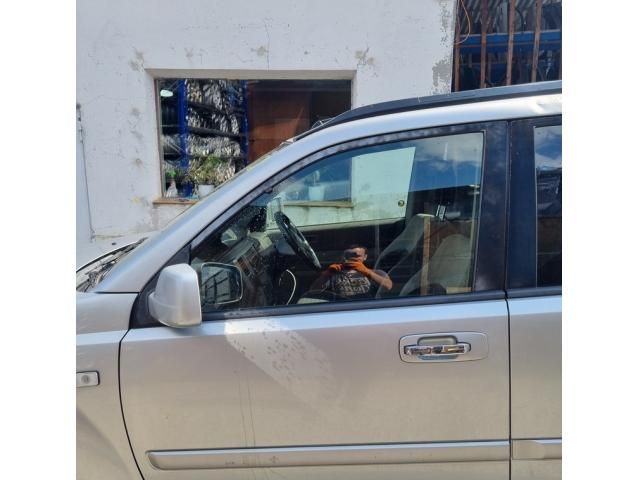 bontott NISSAN X-TRAIL I Bal első Ajtó (Üres lemez)