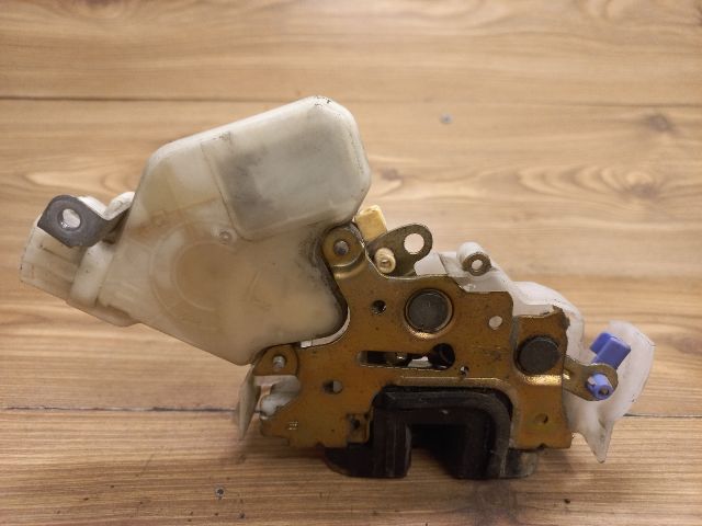 bontott NISSAN X-TRAIL I Bal első Ajtózár