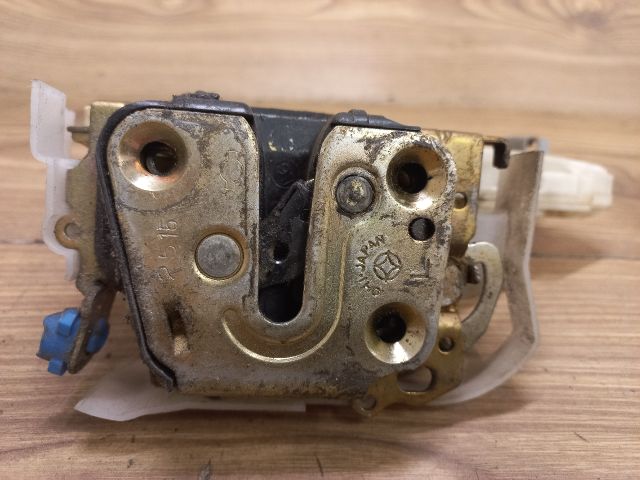 bontott NISSAN X-TRAIL I Bal első Ajtózár