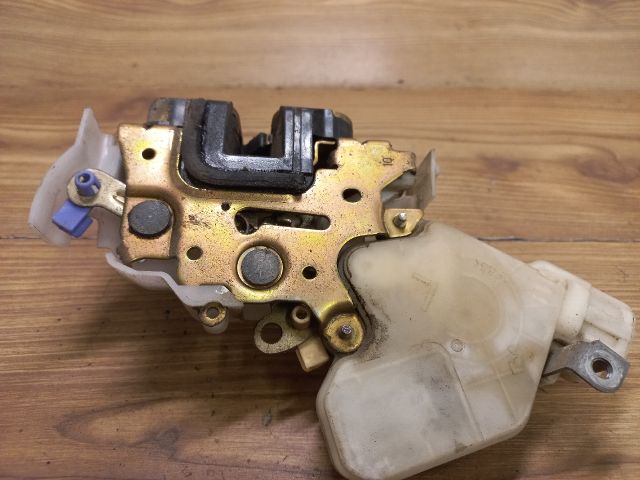 bontott NISSAN X-TRAIL I Bal első Ajtózár