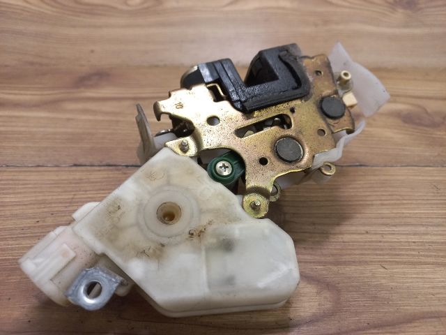 bontott NISSAN X-TRAIL I Bal első Ajtózár