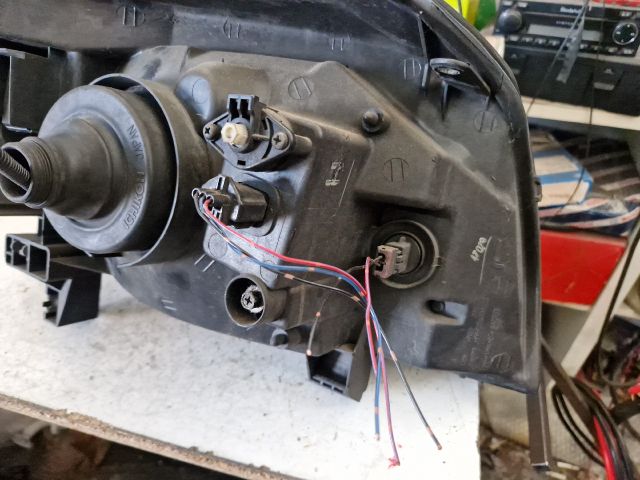 bontott NISSAN X-TRAIL I Bal Fényszóró