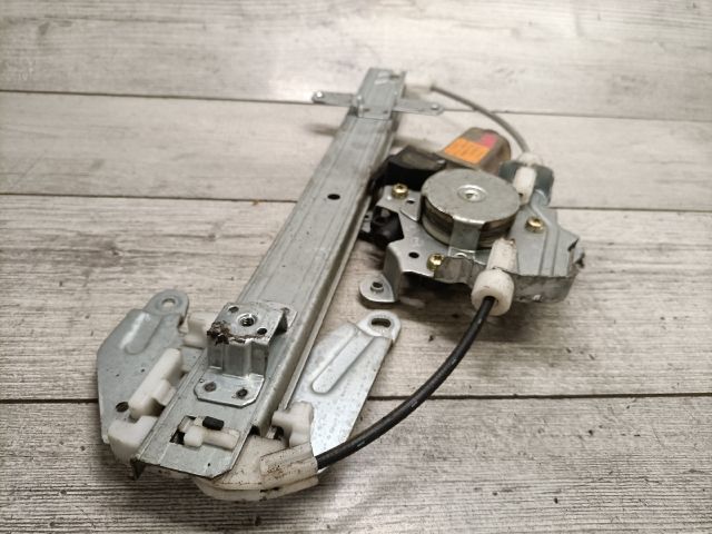 bontott NISSAN X-TRAIL I Bal hátsó Ablakemelő Szerkezet (Elektromos)