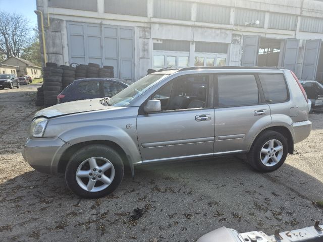 bontott NISSAN X-TRAIL I Bal hátsó Ajtó (Részeivel)