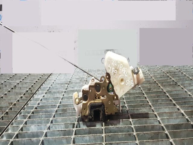 bontott NISSAN X-TRAIL I Bal hátsó Ajtózár