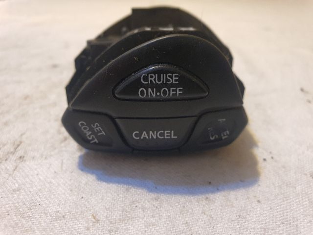 bontott NISSAN X-TRAIL I Bal Multikormány Kapcsoló