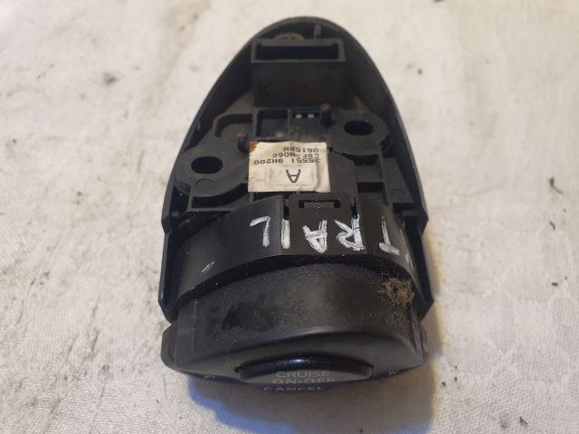 bontott NISSAN X-TRAIL I Bal Multikormány Kapcsoló