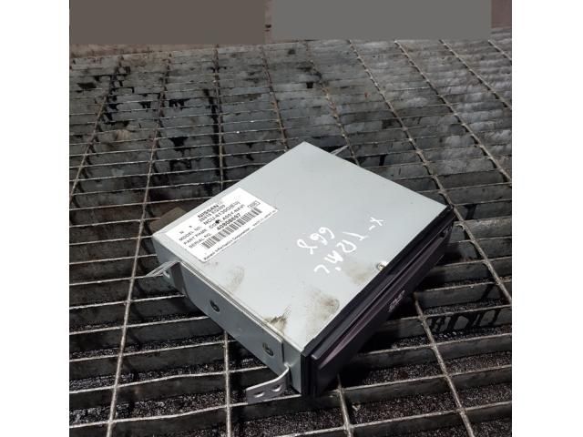 bontott NISSAN X-TRAIL I CD / DVD Tár