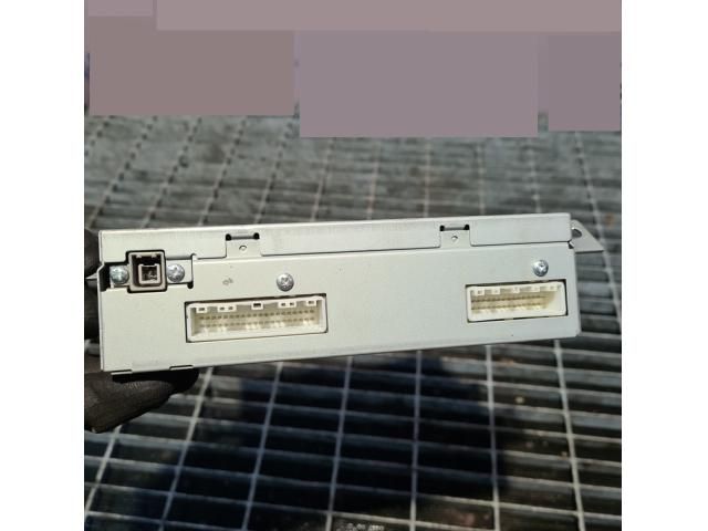 bontott NISSAN X-TRAIL I CD / DVD Tár